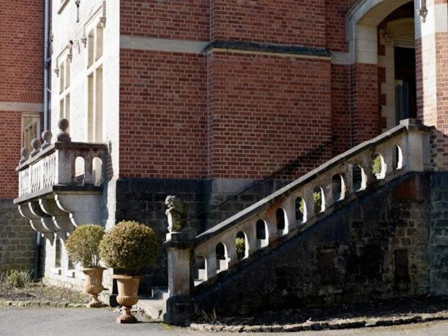 New-Castle Hotel Spa Exterior foto